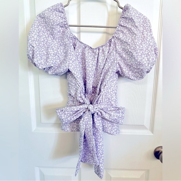 Altar'd State Tops - Altar'd State Lavender Lilac Floral Puff Sleeve Blouse Top